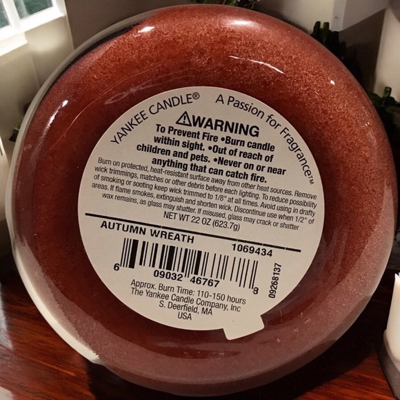 New Yankee Candle Autumn Wreath 22 Oz Housewarmer Jar Candle White Label - Picture 3 of 5